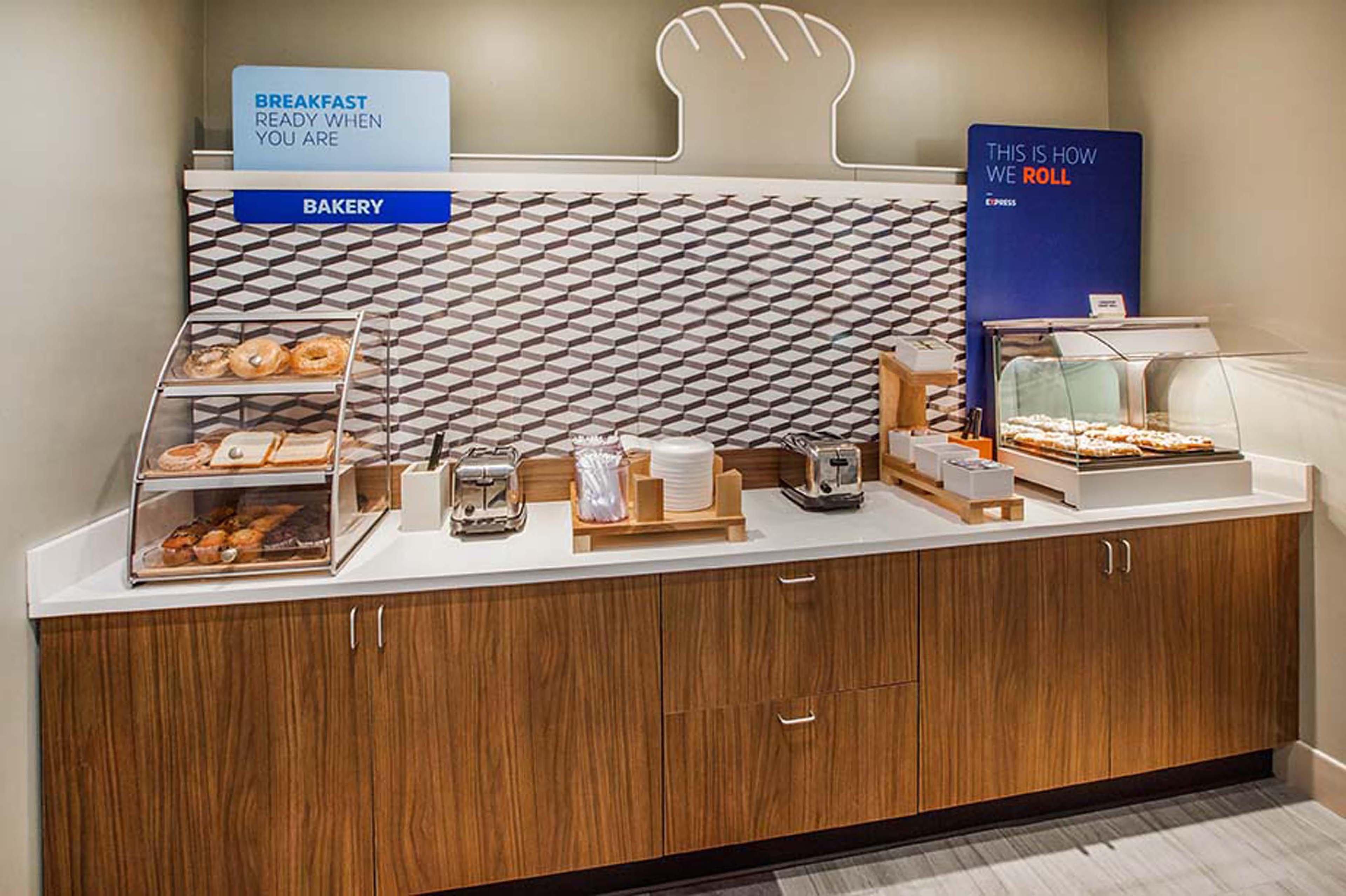 Holiday Inn Express - Cortland By Ihg Exterior photo
